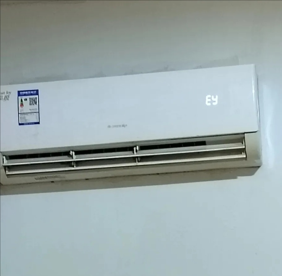 我老公在家開空調(diào)的時候我就要把冬天的被子抱出來