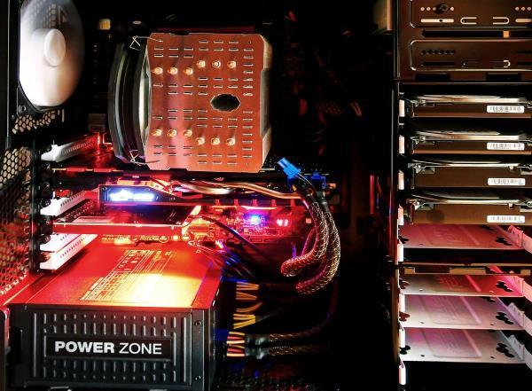 更換大功率CPU風(fēng)扇